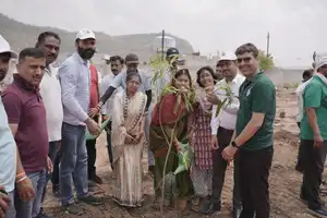 पर्यावरण संरक्षण की अनूठी पहल: ग्रीन वॉकाथॉन से लेकर 1000 पौधों के वृक्षारोपण तक, ट्राइडेंट ग्रुप और नगर परिषद बुधनी ने दिया हरियाली का संदे