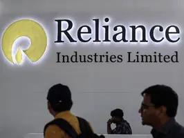 रिलायंस को बंपर फायदा आठ फर्म्स की वैल्यू बढ़ी एआई के कारण आईटी कंपनियों की वैल्यूएशन में गिरावट
