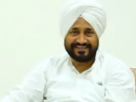 पंजाब कांग्रेस में चुनाव पूर्व संकट गहराया चन्नी नेताओं से मिले वड़िंग प्रमुख रहेंगे बघेल का बयान पार्टी में हलचल