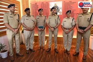 देवास पुलिस के अधिकारियों को पदोन्नति, पुलिस अधीक्षक श्री पुनीत गेहलोद ने दी शुभकामनाएं
