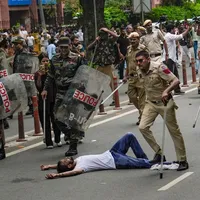दिल्ली सरकार ने कहा प्रदर्शनकारियों पर कोई कार्रवाई नहीं होगी पुलिस ने...