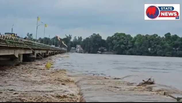 मंडला एवं आसपास के जिलों में भारी बारिश नर्मदा का बढ़ा जल स्तर