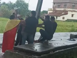जमुई में जमीन विवाद के चलते एक युवक को बिजली के खंभे...