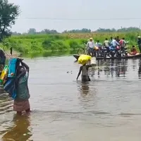 कटिहार जिले के दो प्रखंडों को जोड़ने वाले पुल का निर्माण कार्य...