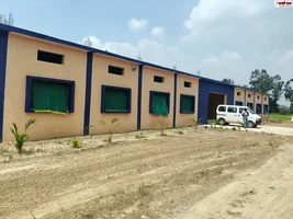 फार्म हाउस में संचालित स्कूल या नियमों को दरकिनार कर चल रहा शिक्षण संस्थान?