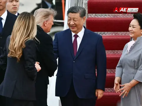 शी जिनपिंग के अमेरिका दौरे पर ट्रंप के विंटर कोट और काले दस्तानों ने खींचा ध्यान: 18°C तापमान में पहनावे को लेकर सियासी व स्वास्थ्य अटकलें