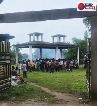 श्मशान घाट पर नल की कमी से परेशान रहवासी