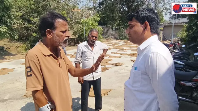 नेपानगर के ग्रामीण क्षेत्र चांदनी स्थित एकीकृत शासकीय हाई स्कूल के शाला प्रांगण में हो रहे फ्लोर निर्माण को लेकर ग्रामीणों ने गुणवत्ता पर सव