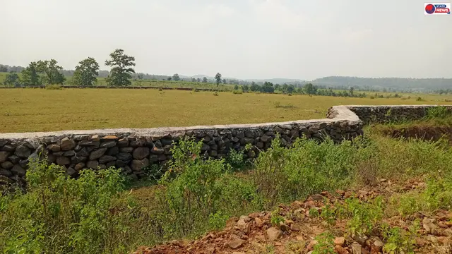 नहीं थम रहा पंचायत द्वारा श्रमिकों की फर्जी हाजिरी डालने का सिलसिला  मनरेगा ऐप पर मनमाने तरीके से दर्ज करा रहे  