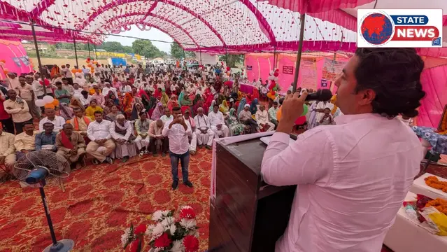 विधायक सिद्धार्थ तिवारी ‘राज’ ने ग्राम ककरहा में मुख्यमंत्री जन विश्वास अभियान के तहत सुनीं ग्रामीणों की समस्याएं