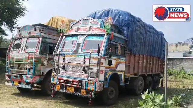 वेयरहाउस से धान लोडकर सड़कों पर दौड़ रहे दो ट्रकों पर एसडीएम की कार्रवाई