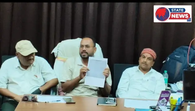 *जिला कांग्रेस ने जिले की छह प्रमुख जनसमस्याओं को लेकर की प्रेस वार्ता मुख्यमंत्री के समक्ष मांगें उठाने की तैयारी*  *आदिवासियों की जमीन पर 